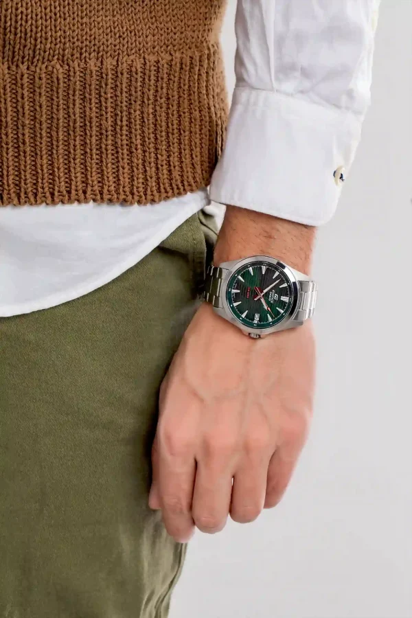 edifice EFV-140D-3AVUDF on hand