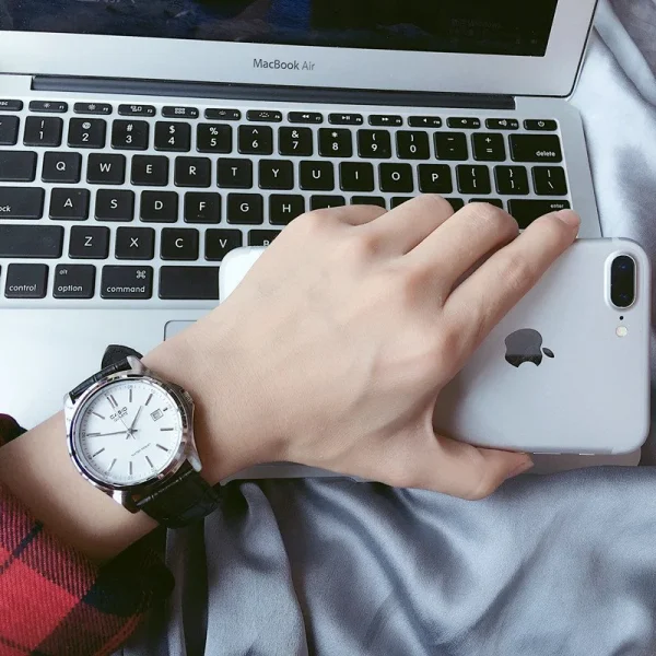 casio MTP-1183E-7ADF on hand