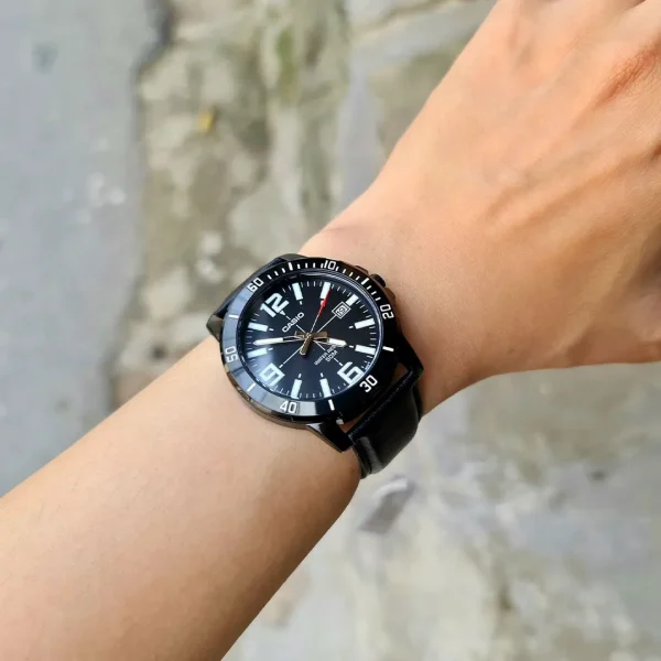 casio MTP-VD01BL-1BV on hand