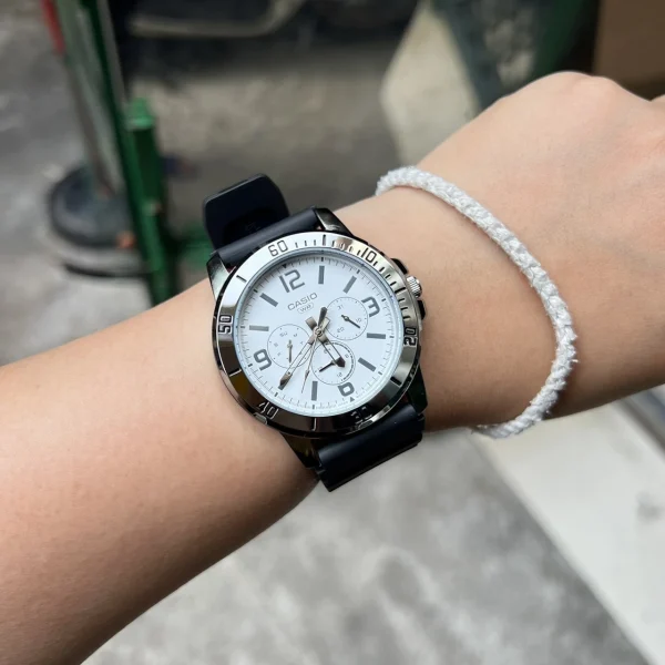 casio MTP-VD300-7BUDF on hand