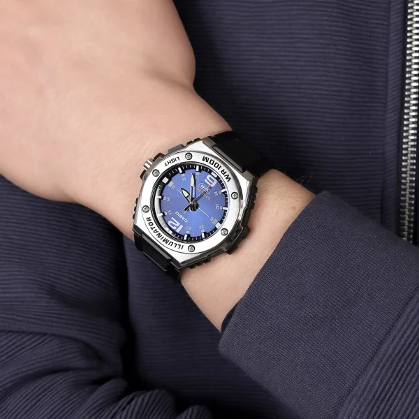casio MWA-100H-2AVDF on hand