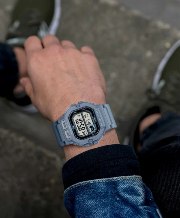 casio WS-1400H-2AVDF on hand