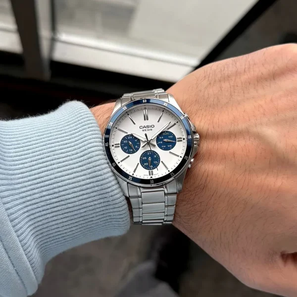 casio MTP-1374D-7A2V on hand